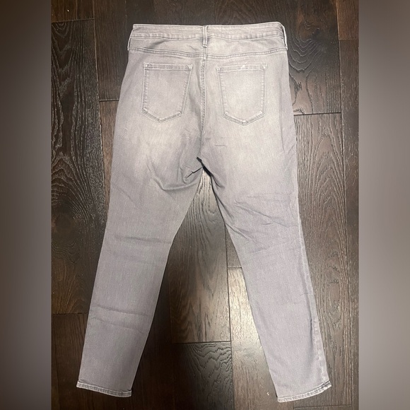 Women’s gray jeans - Picture 2 of 4